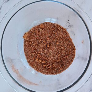 Seasonings blend for apple cider pulled pork pieces.