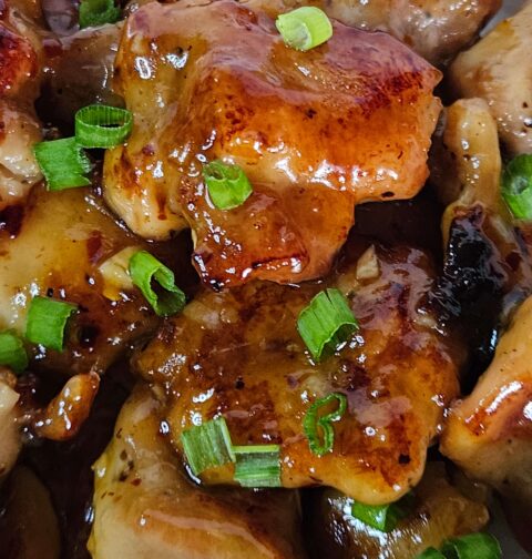 Close up image of honey ginger chicken stir fry.